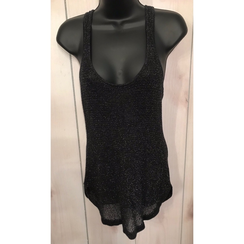 Metallic tank